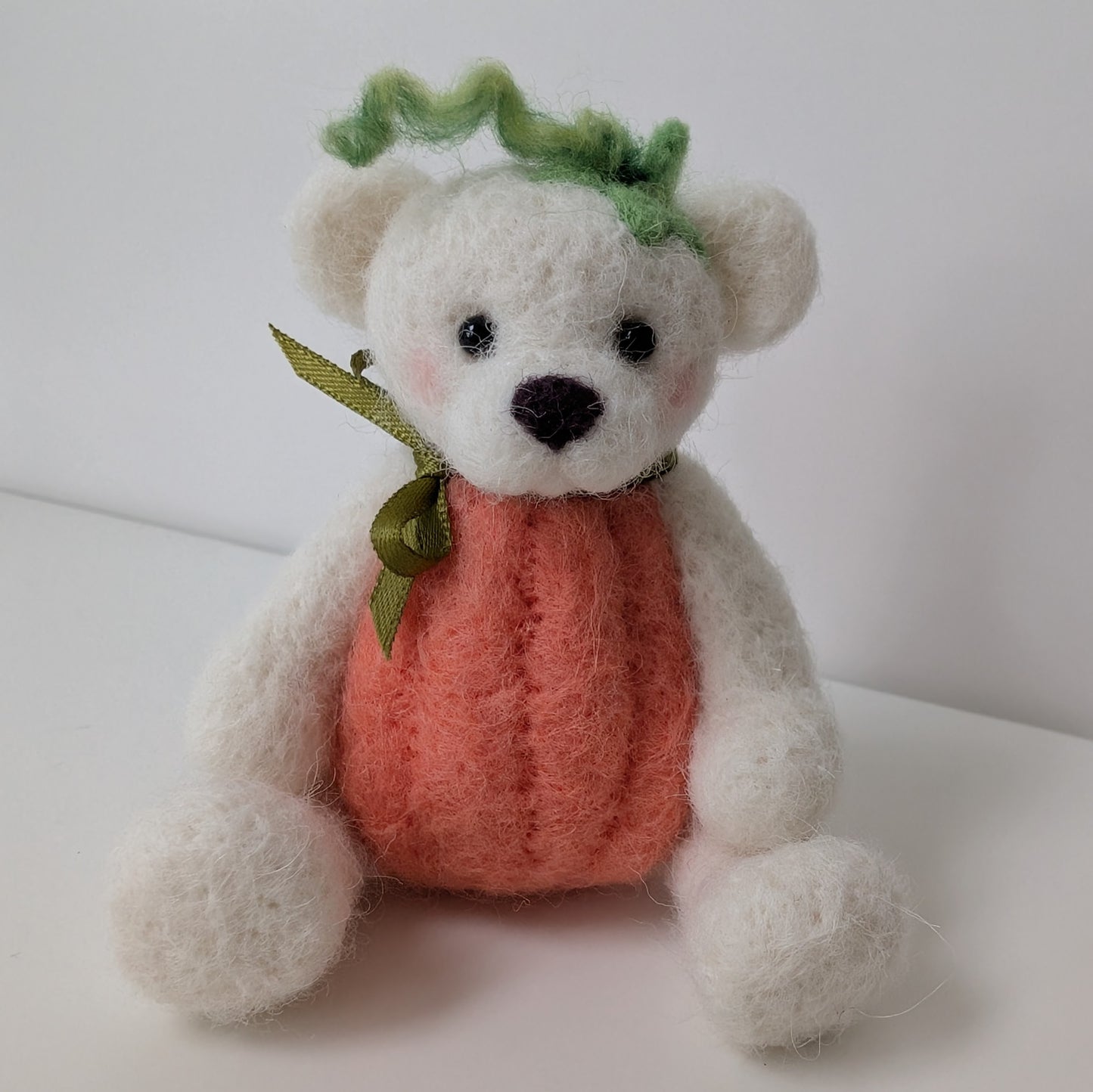 Pumpkin Bear - Pippin
