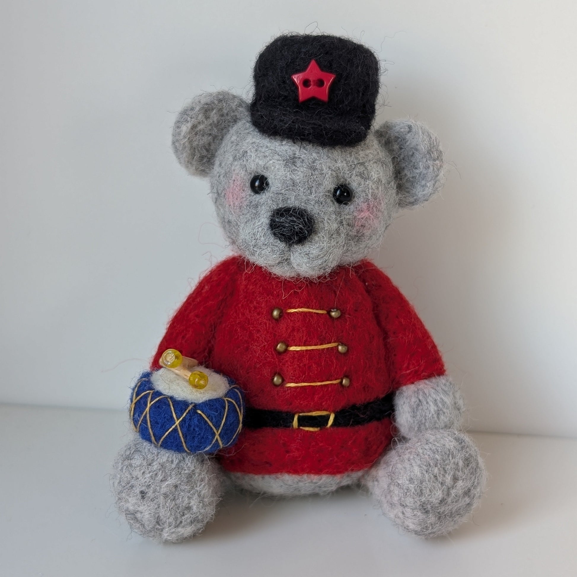 needlefelt drummer bear