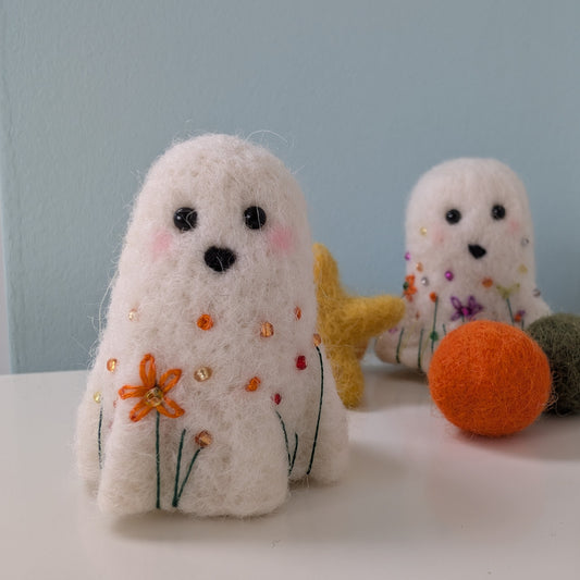 Needlefelt ghost - Marigold